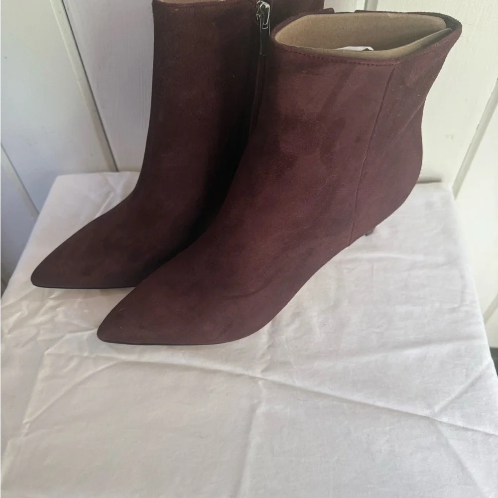 Nine West brite kitten heel boots burgundy suede Ankle Boots